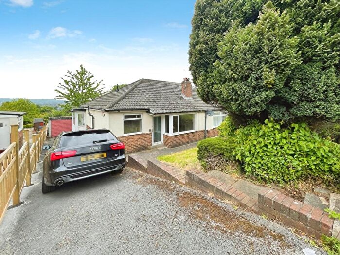 2 Bedroom Semi-Detached Bungalow For Sale In Derwent Road Bradford, BD2