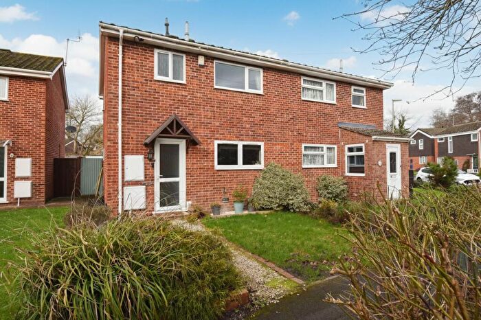 3 Bedroom Semi-Detached House For Sale In Launceston Drive, Eastleigh, SO50