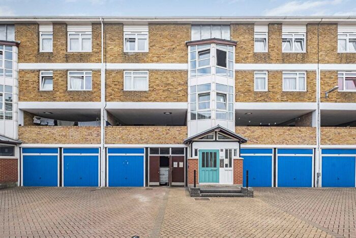 Studio To Rent In Flaxman Road, Camberwell, SE5