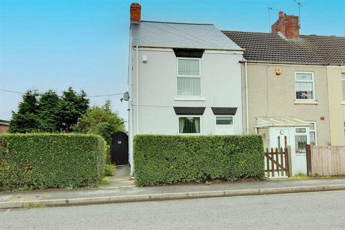 2 Bedroom End Of Terrace House To Rent In Manor Road, Brimington, Chesterfield, Derbyshire, S43