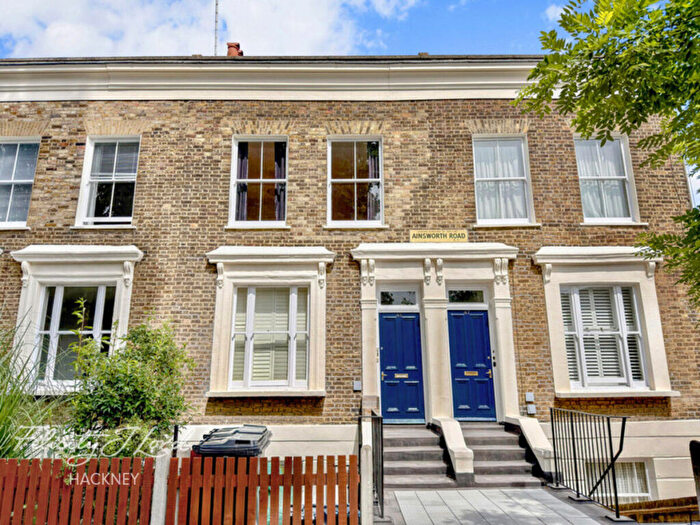 1 Bedroom Flat For Sale In Ainsworth Road, London, E9