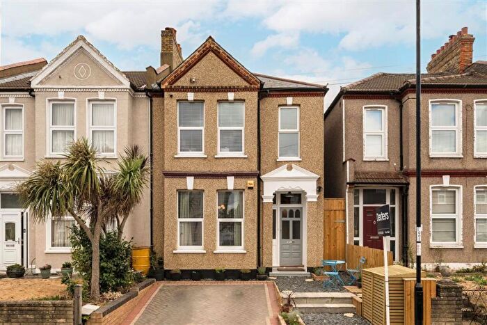 3 Bedroom End Of Terrace House For Sale In Balloch Road, Catford, SE6