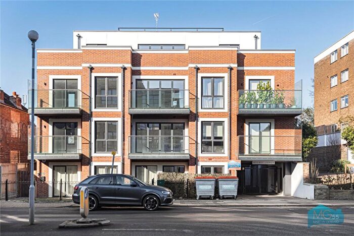 4 Bedroom Apartment To Rent In Oakleigh Road North, Whetstone, London, N20