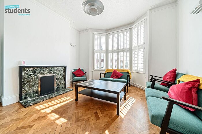 6 Bedroom Terraced House To Rent In De Montfort Road, Brighton, East Sussex, BN2