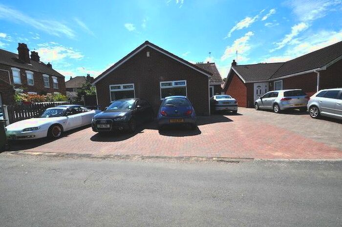5 Bedroom Bungalow For Sale In Chapel Mews, Abbey Lane, Hull, Yorkshire, HU12