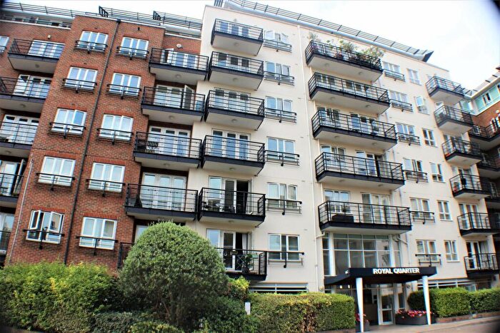 2 Bedroom Apartment To Rent In Garland House, Kingston, KT2