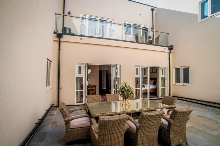 2 Bedroom Apartment To Rent In Juniper Court, Derby Road, NG7