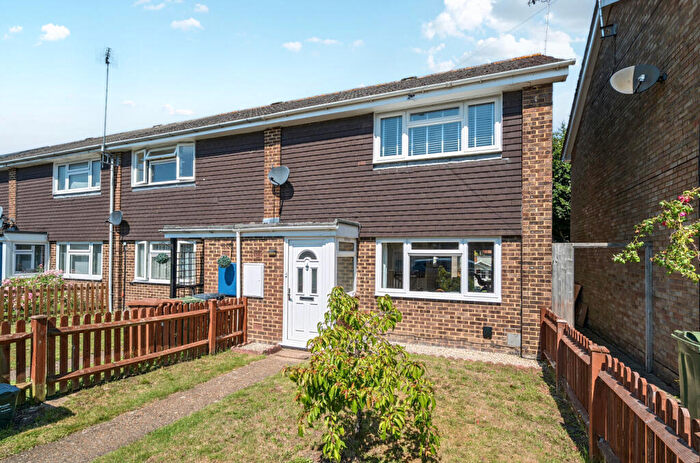 2 Bedroom House For Sale In Chester Way, Tongham, Farnham, Surrey, GU10