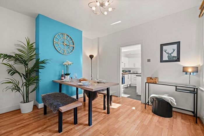 4 Bedroom Semi-Detached House To Rent In Gibbon Road Kingston Upon Thames, KT2