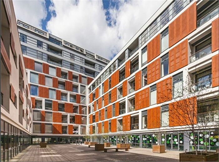 2 Bedroom Flat To Rent In Cornell Square, South Lambeth, SW8