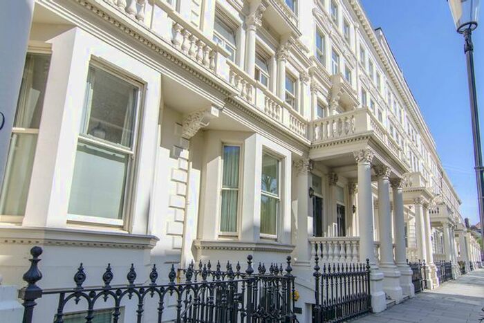 1 Bedroom Flat To Rent In Earl's Court Square, London, SW5