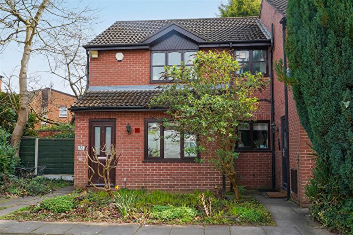 2 Bedroom Apartment For Sale In Abbotside Close, Whalley Range, M16