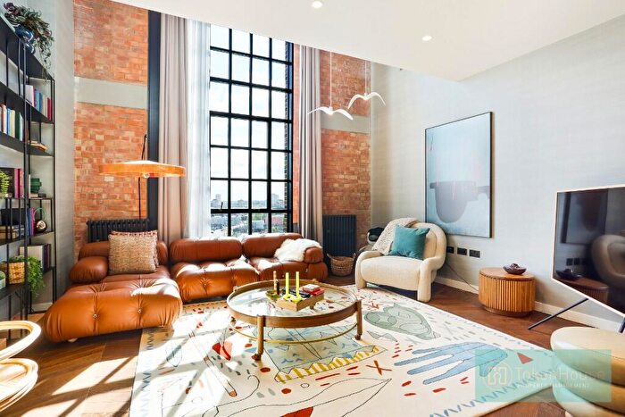 2 Bedroom Duplex To Rent In Circus Road East, London, SW11