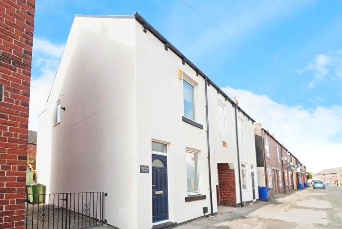3 Bedroom Semi Detached House For Sale In Filey Avenue, Royston, Barnsley, S71