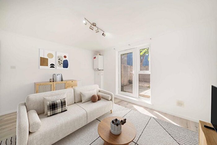 Studio For Sale In London Road, Kingston Upon Thames, KT2