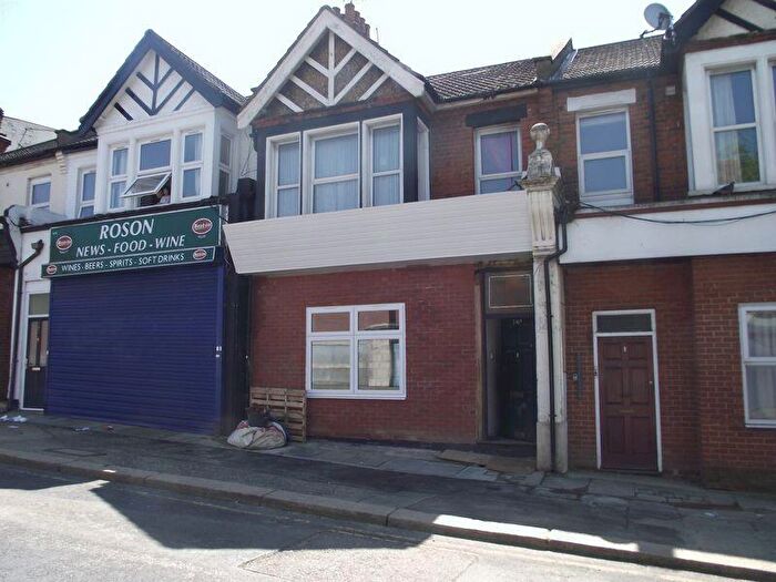 1 Bedroom Flat To Rent In Station Road, Westcliff-On-Sea, SS0