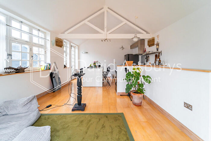 2 Bedroom Penthouse To Rent In Chapel Place, Shoreditch, London, EC2A