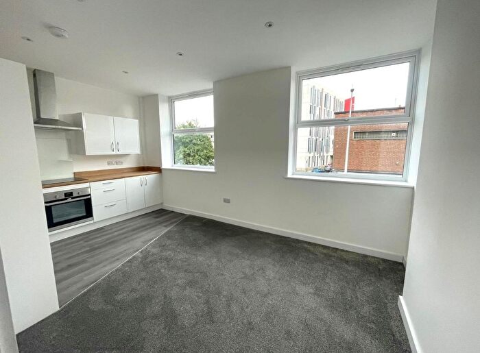 1 Bedroom Flat To Rent In Percy Street, Hull, HU2