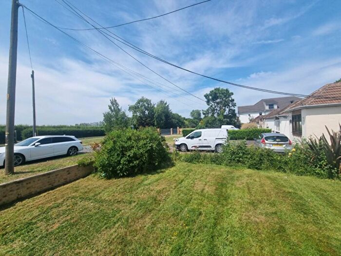 2 Bedroom Bungalow For Sale In Hullbridge Road, Rayleigh, Essex, SS6