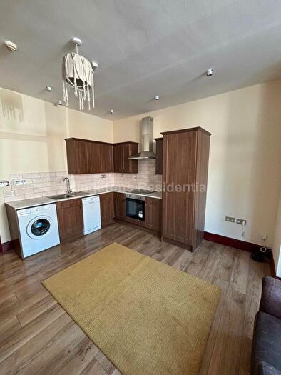 1 Bedroom Flat To Rent In Gordon Road, Cathays, CF24