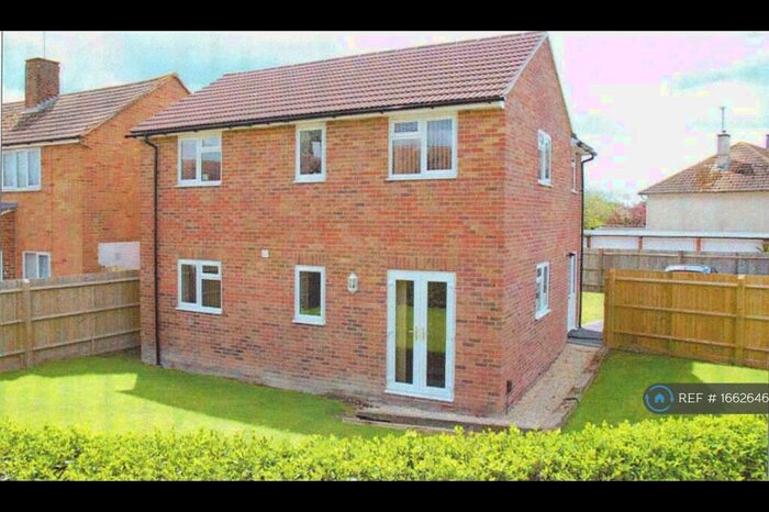 1 Bedroom Flat To Rent In Abbott Road, Didcot, OX11