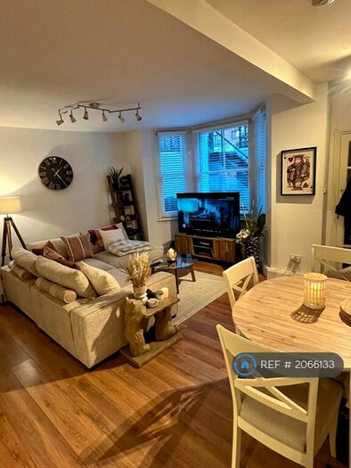 2 Bedroom Flat To Rent In Edith Grove, London, SW10