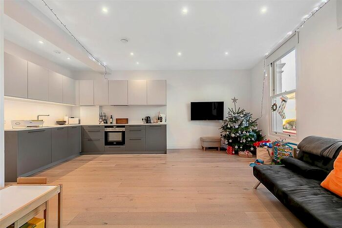 2 Bedroom Flat To Rent In Lower Richmond Road, London SW15