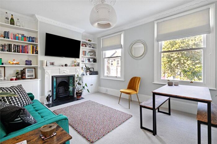 2 Bedroom Flat To Rent In Leconfield Road, Islington, N5