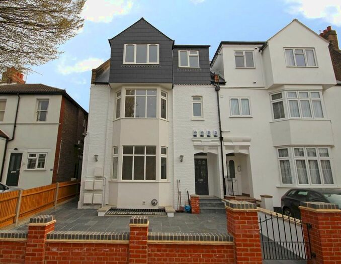 2 Bedroom Flat To Rent In Argyle Road, London, W13