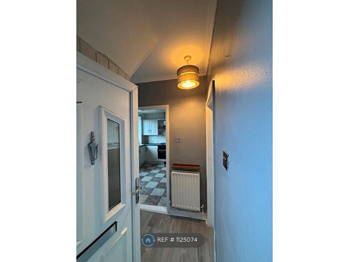 3 Bedroom End Of Terrace House To Rent In Maesglas Road, Newport, NP20