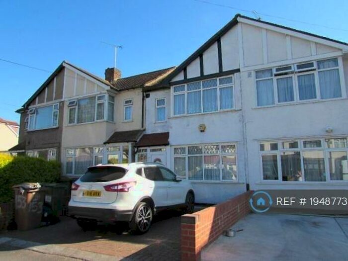 3 Bedroom Terraced House To Rent In Stayton Road, Sutton, SM1