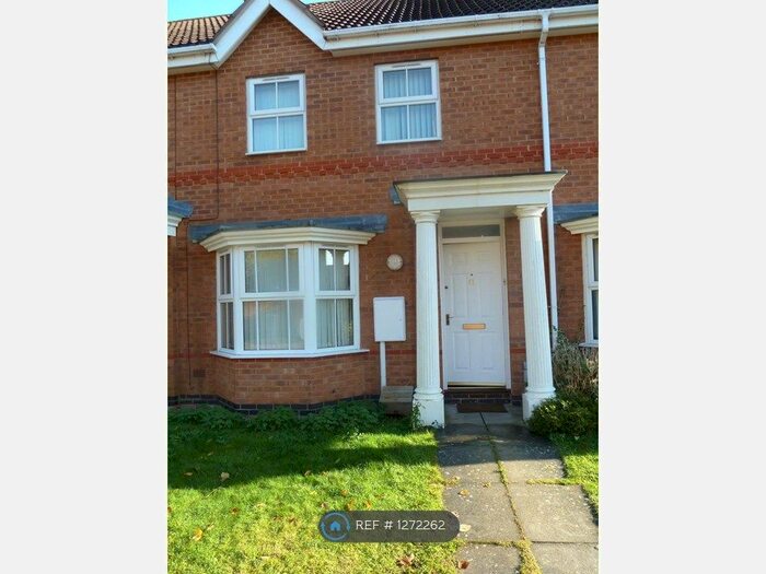 3 Bedroom Semi-Detached House To Rent In Woodgate Road, Northampton NN4