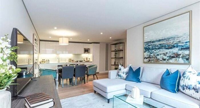 3 Bedroom Flat To Rent In Merchant Square East, Paddington And Bayswater, London, W2