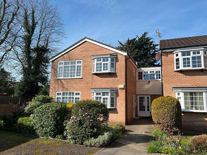 2 Bedroom Flat To Rent In Rivington Close, Southport, PR8