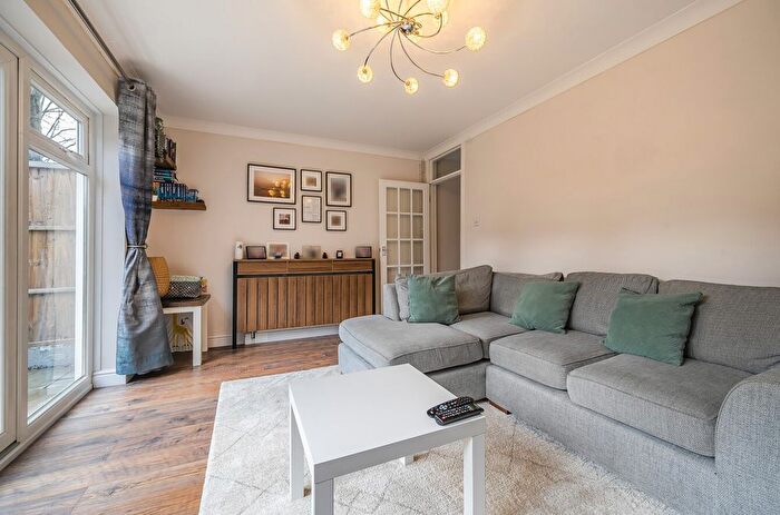 2 Bedroom Terraced House For Sale In Aylesham Road, Orpington, BR6