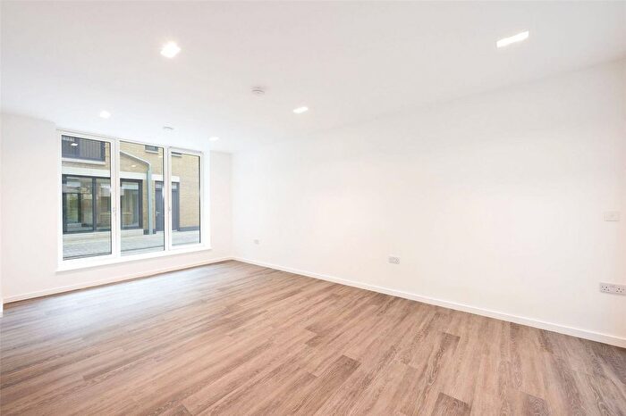 3 Bedroom Mews For Sale In Portobello Square, Cantle Mews, London, W10