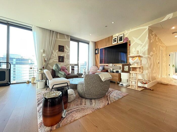 3 Bedroom Apartment To Rent In Palmer Road, London, SW11