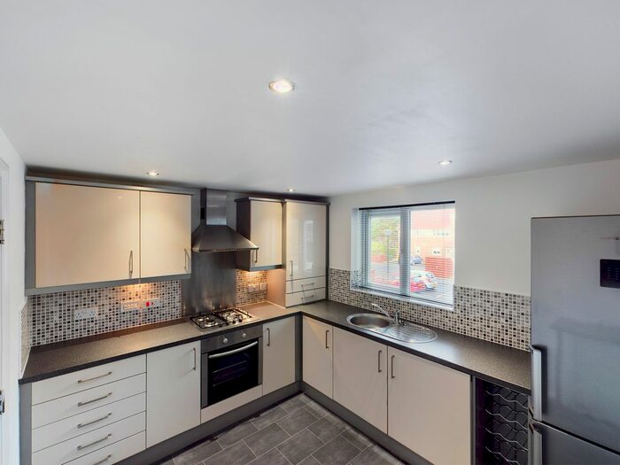 2 Bedroom Flat To Rent In Friars Rise, Whitley Bay NE25