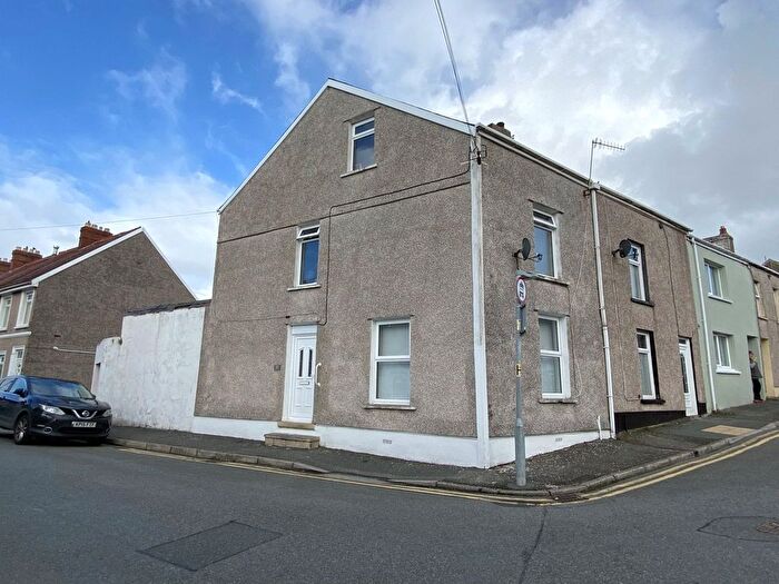 2 Bedroom End Of Terrace House For Sale In St. Peters Road, Milford Haven, Pembrokeshire, SA73