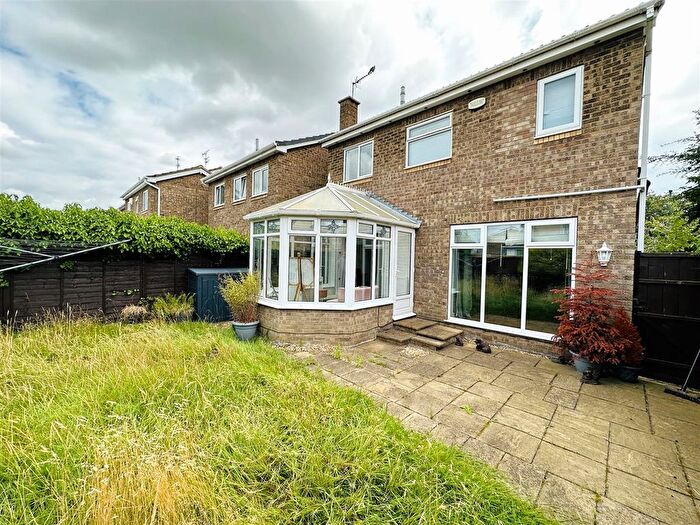 3 Bedroom Detached House For Sale In Danescroft, Selby, YO8