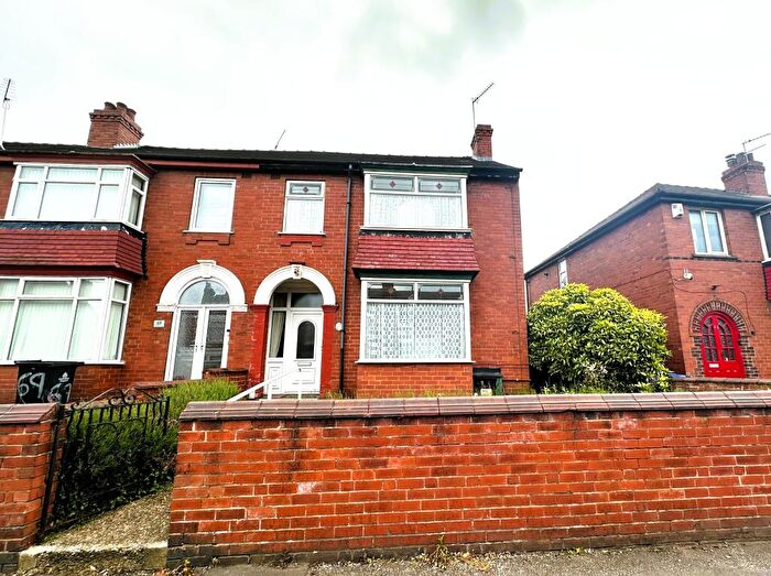 3 Bedroom Semi-Detached House For Sale In , Littlemoor Lane, Doncaster, DN4