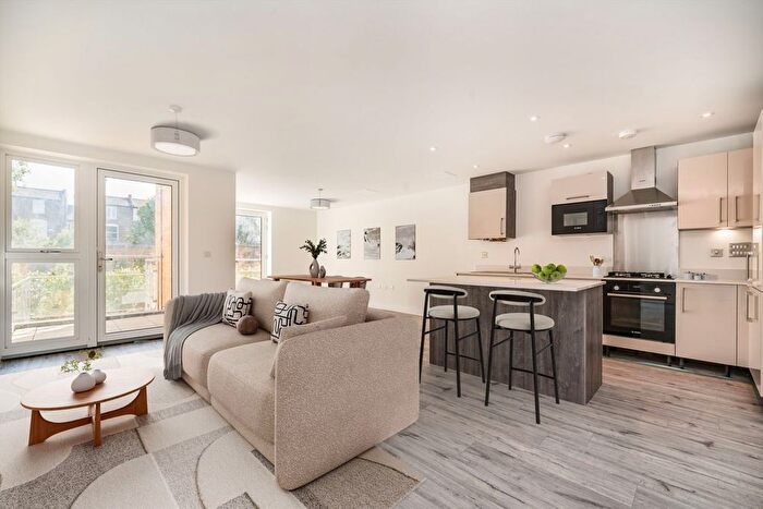 2 Bedroom Flat To Rent In Hartfield Road, Wimbledon, SW19