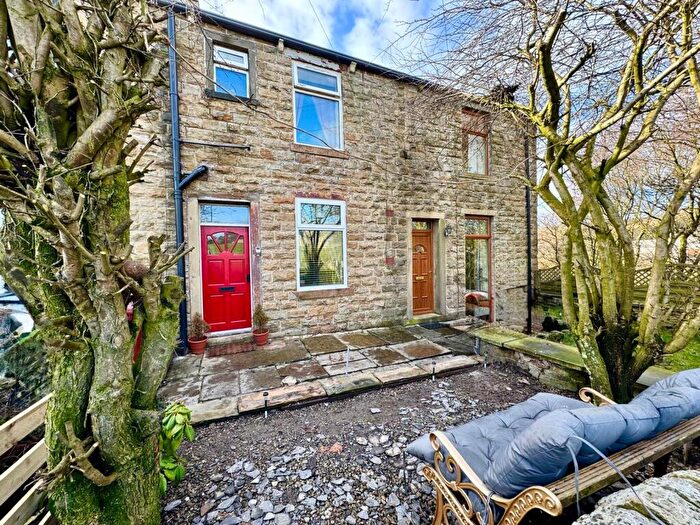2 Bedroom Terraced House For Sale In Wilkinson Street, Dunnockshaw, Burnley, Lancashire, BB11