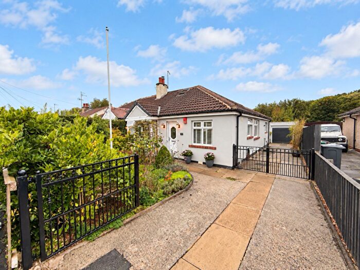 2 Bedroom Bungalow For Sale In Branksome Drive, Shipley, BD18