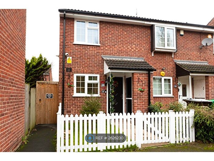 2 Bedroom Terraced House To Rent In Bluecoat Close, Nottingham, NG1