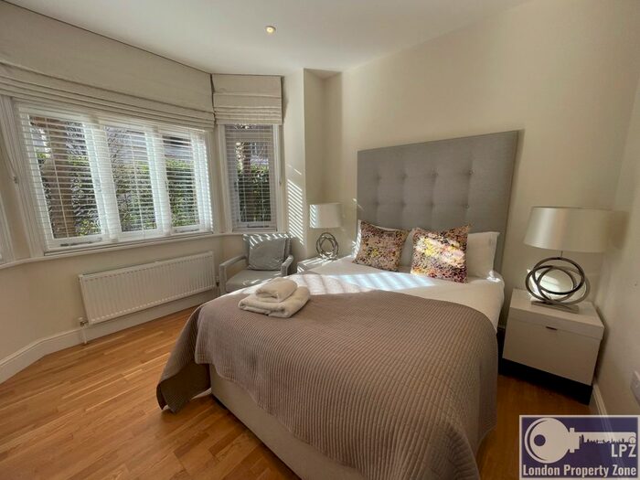 1 Bedroom Flat To Rent In Hamlet Gardens, Ravenscourt Park, Hammersmith, W6