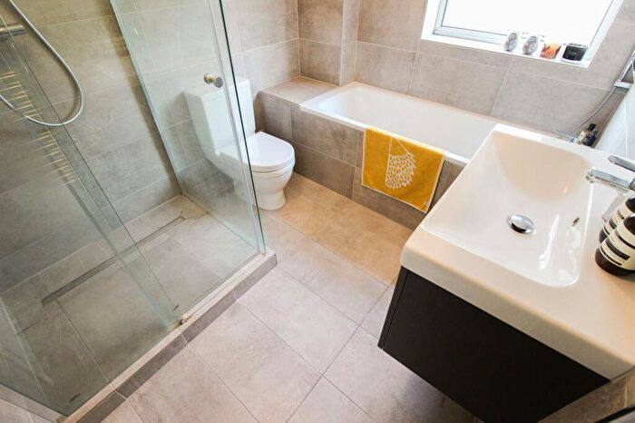 2 Bedroom Apartment To Rent In London Road, Stanmore, HA7