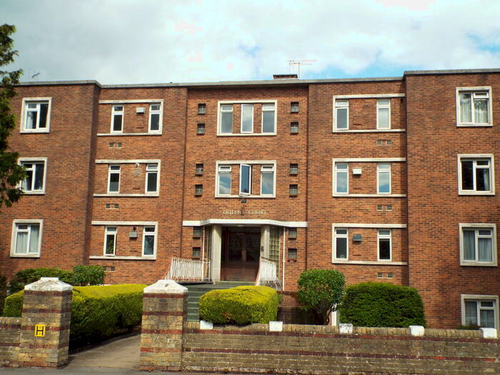 Apartment To Rent In Hill Lane, Southampton, SO15