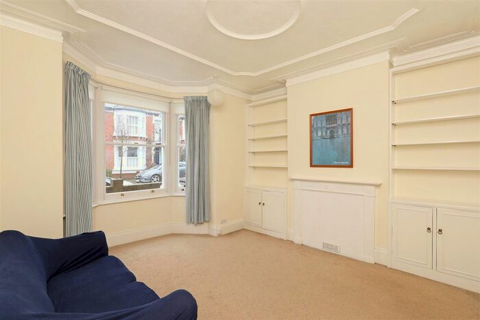 1 Bedroom Flat To Rent In Rotherwood Road, London, SW15