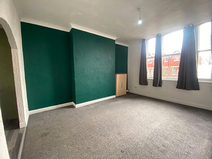 2 Bedroom Flat To Rent In Swinley Road, Wigan, WN1